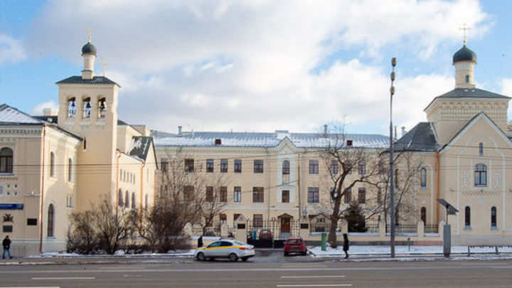 Картины Сергея Андрияки оживут в больнице Святителя Алексия