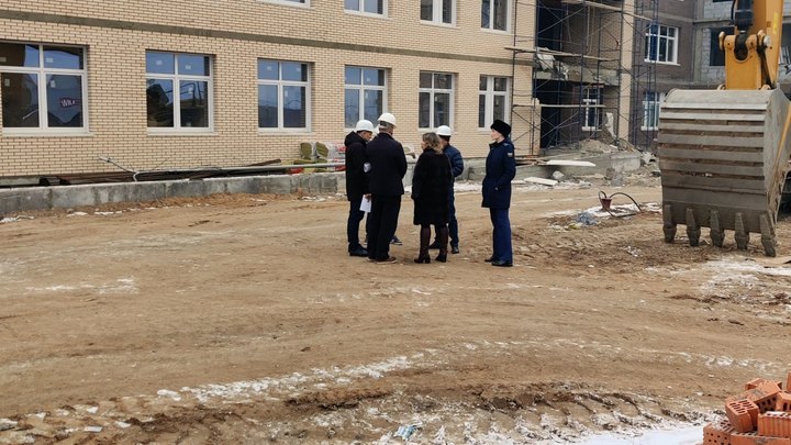 За срыв срока сдачи школы в Смоленке глава стройфирмы получил крупный штраф