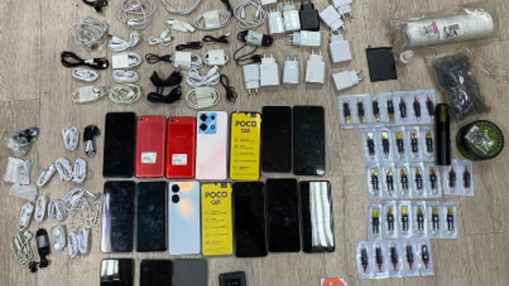 В Екатеринбурге в колонию в кислородном баллоне попытались ввезти телефоны и иглы для татуировок