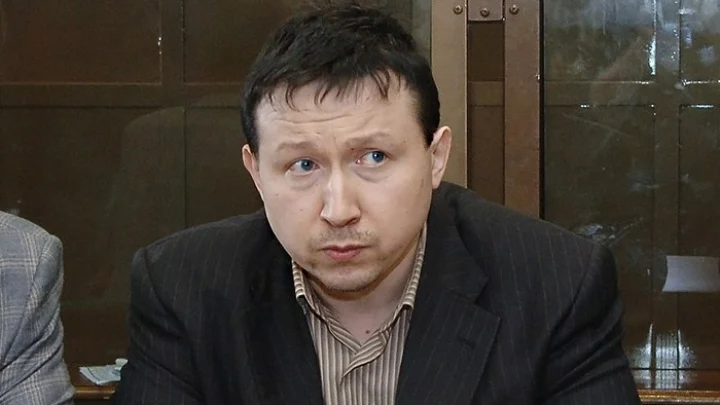 Отбирал квартиры у стариков: экс-нотариуса Садретдинова экстрадировали из Таиланда