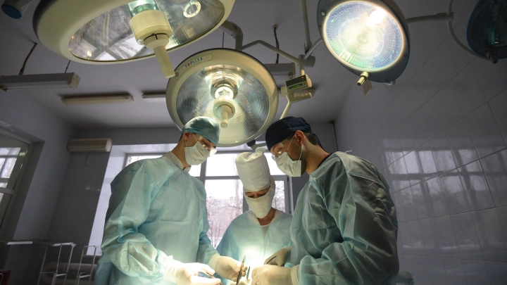 Врачи в Новосибирске за 8 минут спасли мужчину с тромбами в лёгких