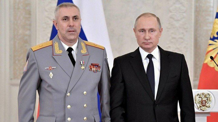 Путин присвоил звания генерал-полковника командующим ВВО Мурадову и ЗВО Никифорову