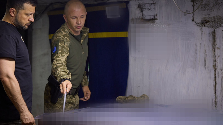 Под Киевом раздают оружие, изъятое у мексиканских картелей