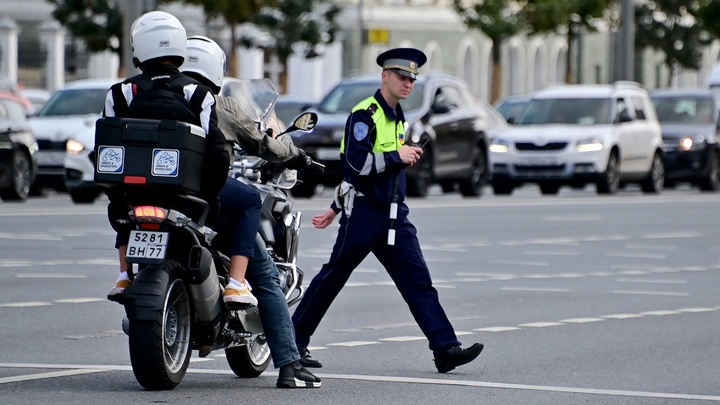 Мотоциклист сбил мать с ребёнком в Москве