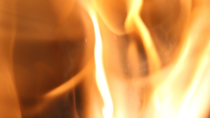 Пожарные отстояли обитель: В Подмосковье вспыхнул склад в женском монастыре