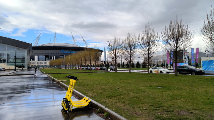 Петербург накрыло грозой в разных районах города