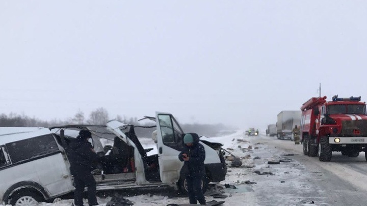 В результате ДТП с пассажирским автобусом в Самарской области погибли 5 человек