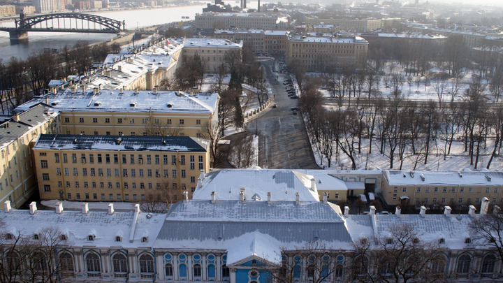У депутатов отобрали бюджетную кормушку. В Петербурге бунт?