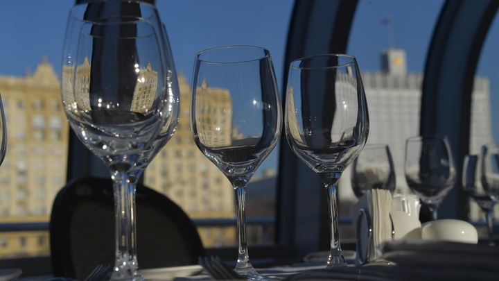 А в финале - летальный исход: Нарколог раскрыл, какая доза превратит вас в  тихого алкоголика