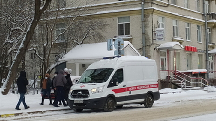 В утреннем ДТП в железнодорожном районе Читы пострадали два человека
