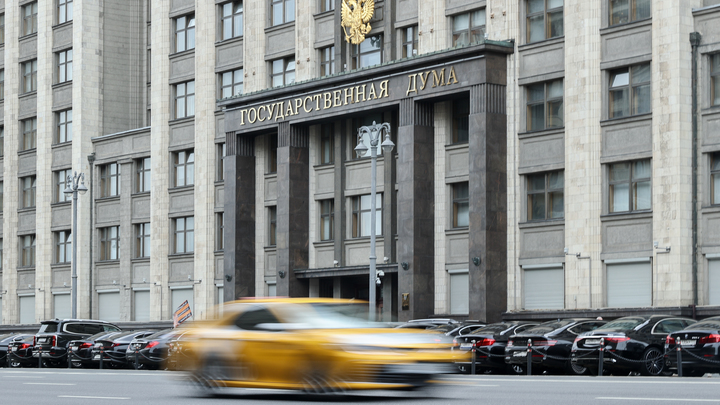 Новые законы вступаю в силу в августе: запрет на смену пола и новая форма денег