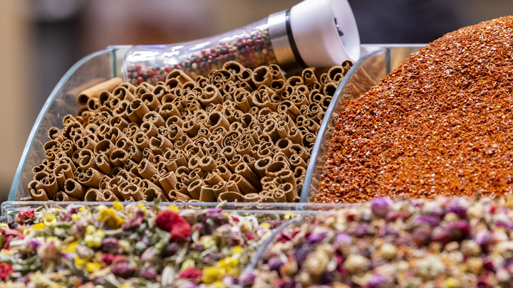 Гастроэнтеролог назвал причиняющие вред ЖКТ популярные специи