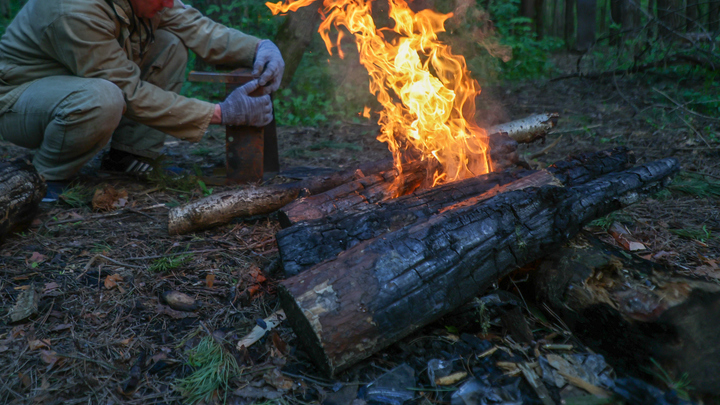 Новые робинзоны: Турок ушёл в лес из-за двуличных людей, а британцы основали бедный квартал для выживания