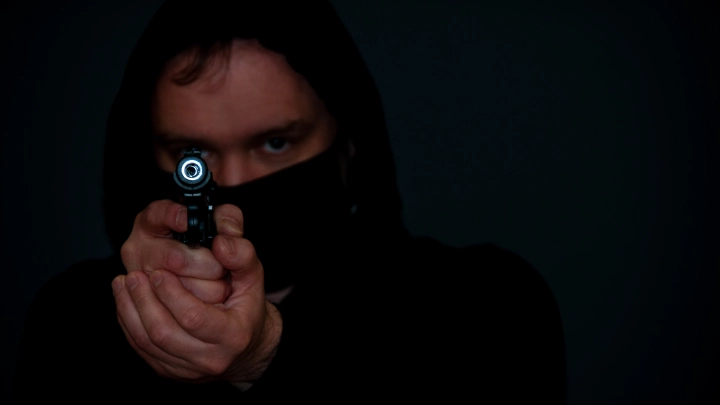 В подмосковном Железнодорожном стреляли в местного жителя. Преступник скрылся на Жигулях