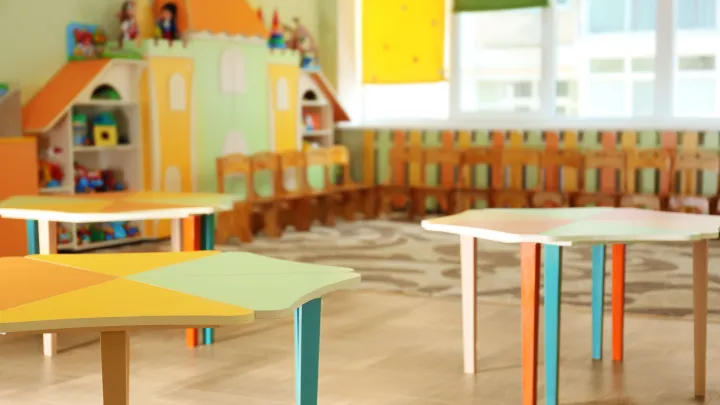 В США воспитательница травила детей слабительным, чтобы они реже ходили в сад