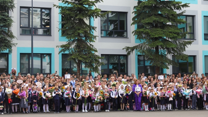 Школьница с кардиостимулятором умерла во время линейки в Ульяновской области
