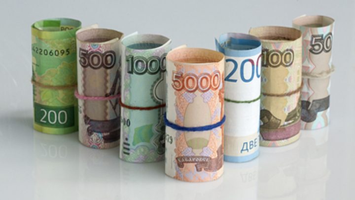 Должников меньше, сумма выше: В России поставили исторический антирекорд по алиментам - СМИ