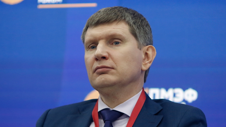 Федеральный министр решил хайпануть: Его избыточный оптимизм высмеяли в прямом эфире