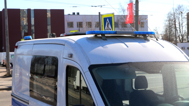 В Новосибирске при столкновении автобуса и троллейбуса пострадал подросток