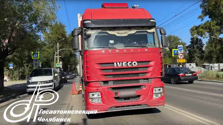 Трагедия на зебре: в Челябинске фура насмерть сбила женщину
