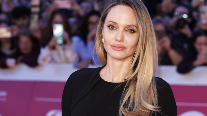 Джоли нанесла удар по Зеленскому: В истории опозорившихся на весь мир людоловов появился новый поворот