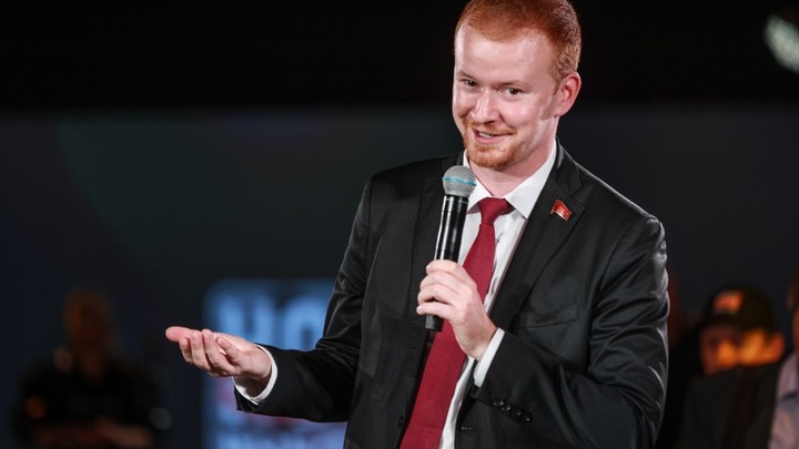 Начал с травли русского философа, перешёл на непристойность: Дугин припомнил Парфёнову прошлые заслуги