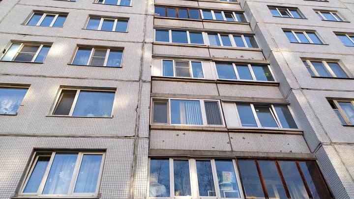 Пермяки спасли ребенка, который чуть не выпал из окна