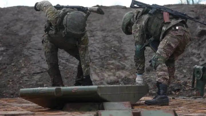 Появилось видео последствий баллистической атаки по Запорожью: после удара стало известно о гибели влиятельного лица