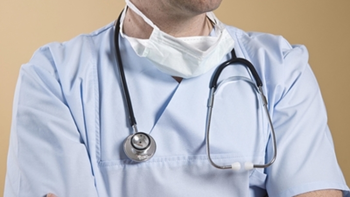 Россия должна требовать выдачи украинского врача, призывавшего пытать русских солдат - эксперт