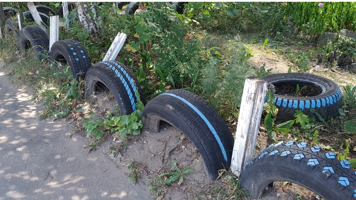 В Подмосковье запретили делать клумбы из старых покрышек