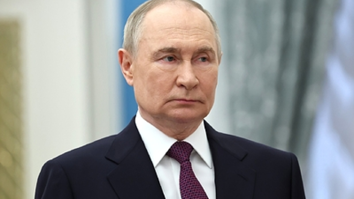 Путин справился о здоровье раненого чиновника из Курской области, пообещав отомстить за него
