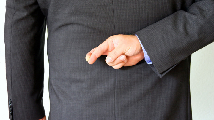 Не успел опомниться, а деньги уже списаны: Полицейский рассказал, как не стать жертвой мошенников