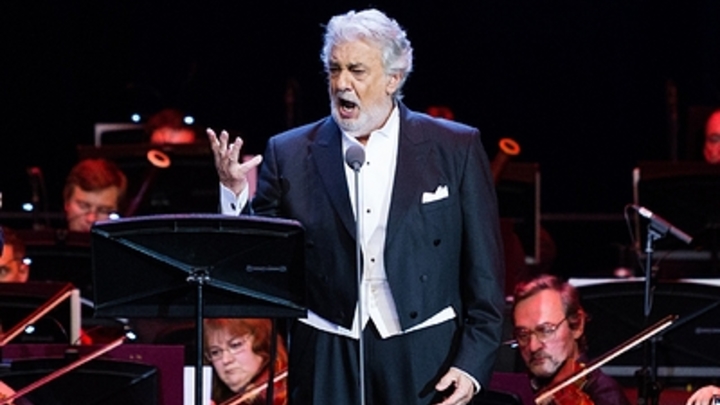 Коронавирус вызвал осложнения у Пласидо Доминго. Но певец сбежал из больницы в собственную резиденцию - источник