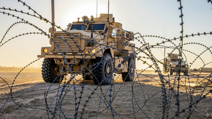 Американцы рискнули подрезать русских. Вышло криво: Позор военных США попал на видео