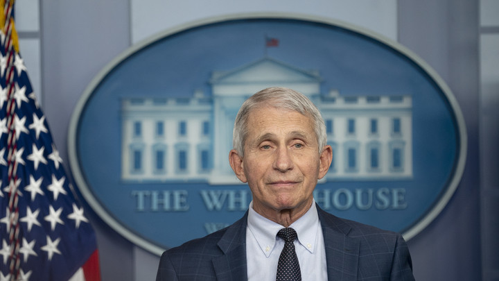 Главный инфекционист США поделился опасениями по поводу омикрона