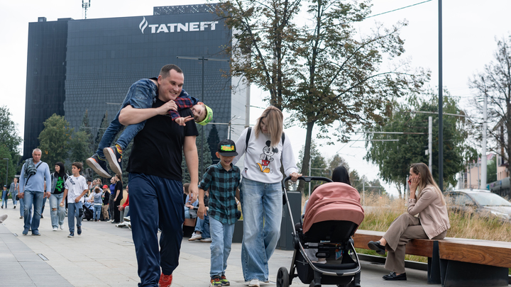 Двух детей в семье уже мало: Единственный способ спасти Россию от вымирания назвал демограф
