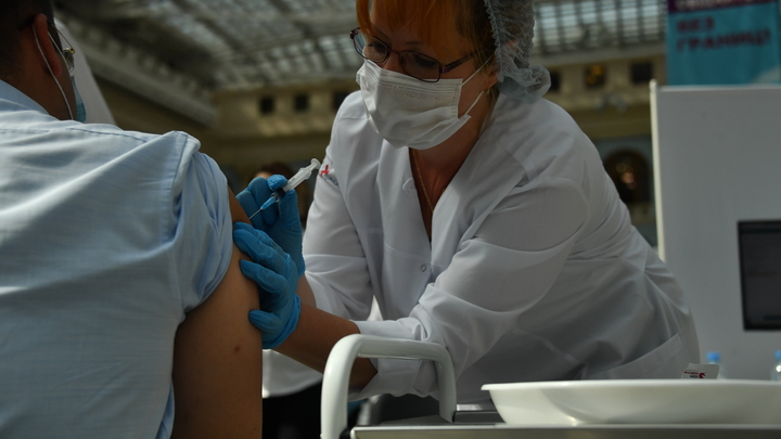 В Подмосковье миллион жителей 60+ сделал прививку от коронавируса