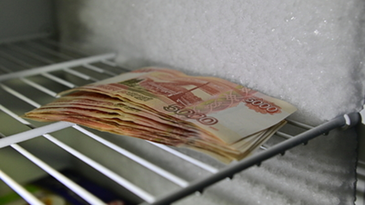 Пятитысячные подделки на миллиарды рублей: ФСБ раскрыла банду из 24 фальшивомонетчиков