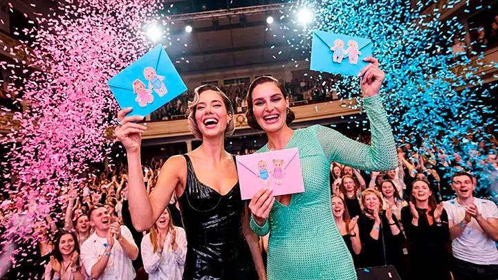 Какая-то мутная процедура: Звёзды превращают концерты в гендер-пати. Зачем русским это американское поветрие?