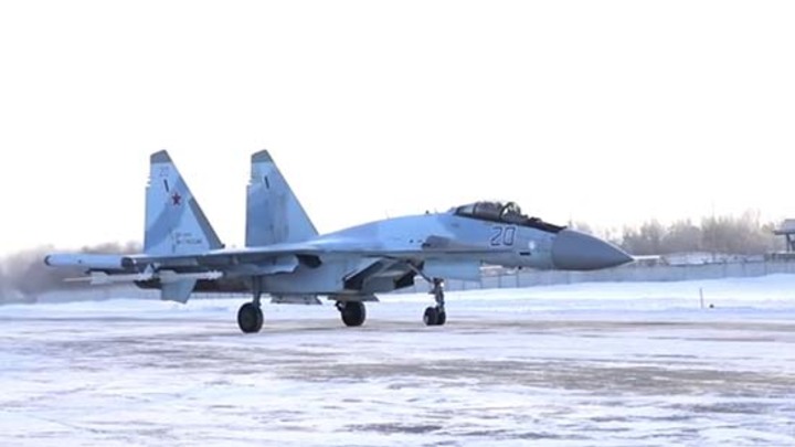 В Минобороны России рассказали, для чего перебазируют истребители Су-35 в Белоруссию