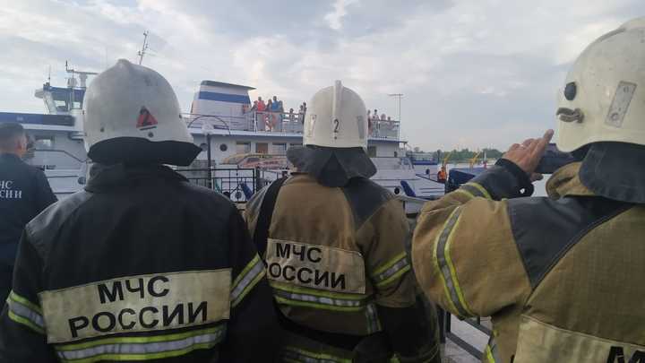 В годовщину гибели Булгарии в Татарстане затонул теплоход