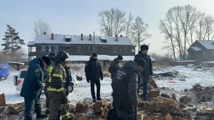 За гибель ребенка, на которого упала печь, ответит глава Шилки