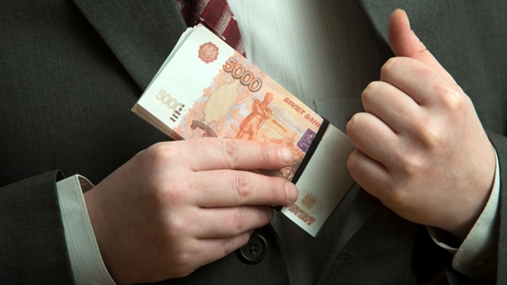 Директор строительной фирмы в Кузбассе задолжал заплату 18 работникам