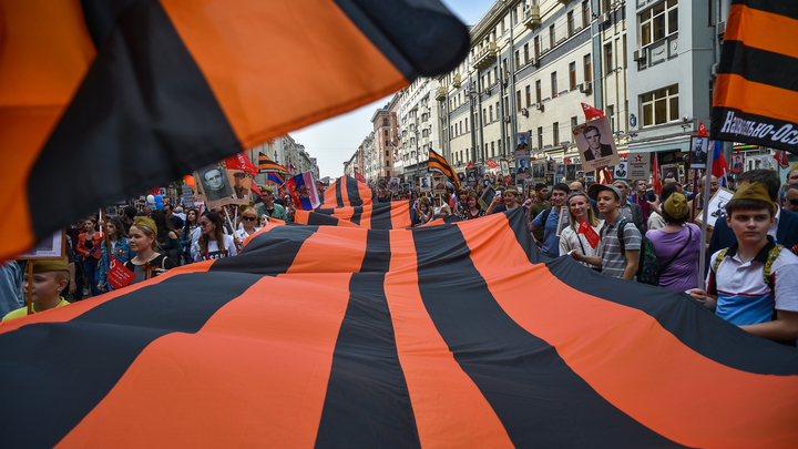 В Казахстане откажутся от георгиевской ленты. Русские напомнили: Украина так же начинала