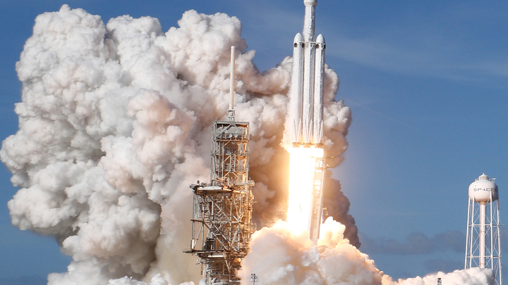 Черт возьми, эта штука взлетела - Маск удивился старту ракеты  Falcon Heavy