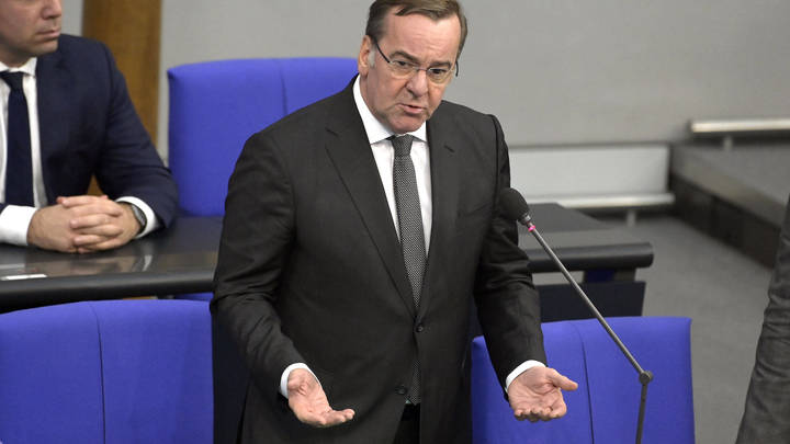 Министр обороны ФРГ Борис Писториус заявил, что Германия не является союзником Киева