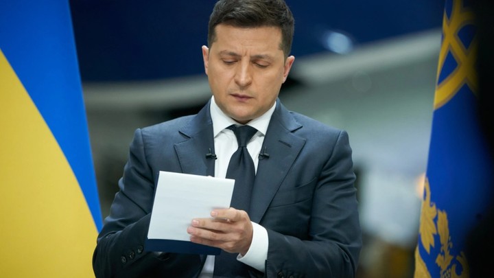 Зеленский рассмотрит вопрос о легализации порнографии на территории Украины