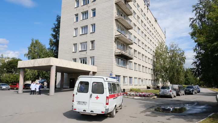 Коронавирус к 3 января 2022 года в Новосибирске: умер 37-летний мужчина, статистика по больницам