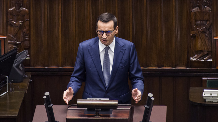 Польский сейм пошёл ва-банк: Моравецкого преследует проклятие рукопожатия Зеленского?