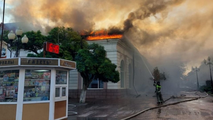 В Ейске потушили пожар в здании банка
